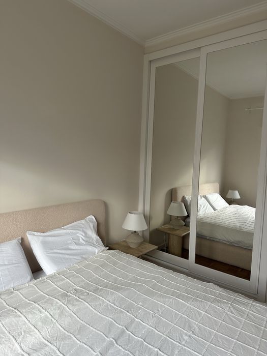 Vendo cama Queen Size Sklum Sommier