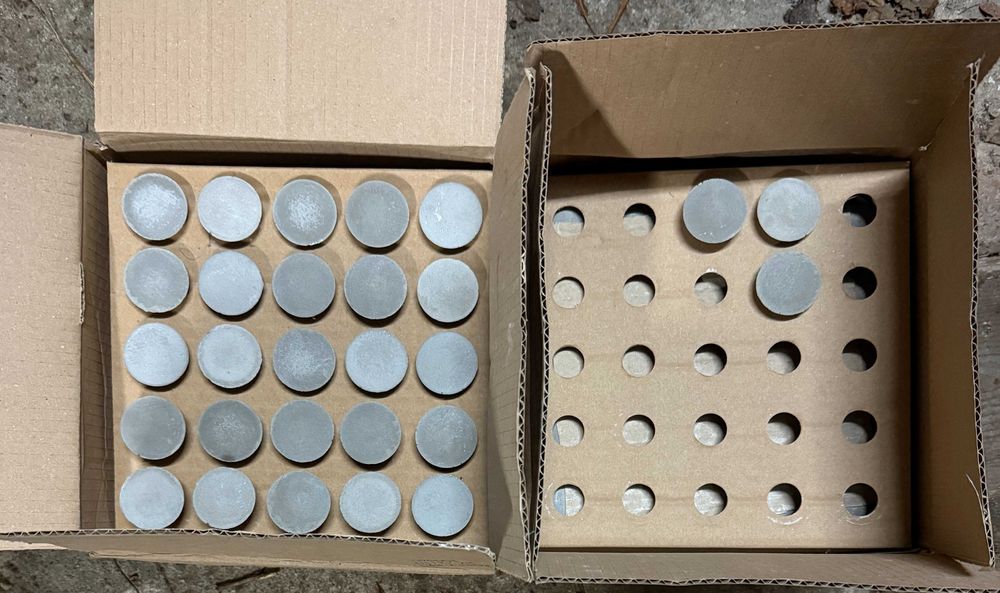 Stożek korek betonowy architektoniczny zaślepka EX 22/10 178 szt.