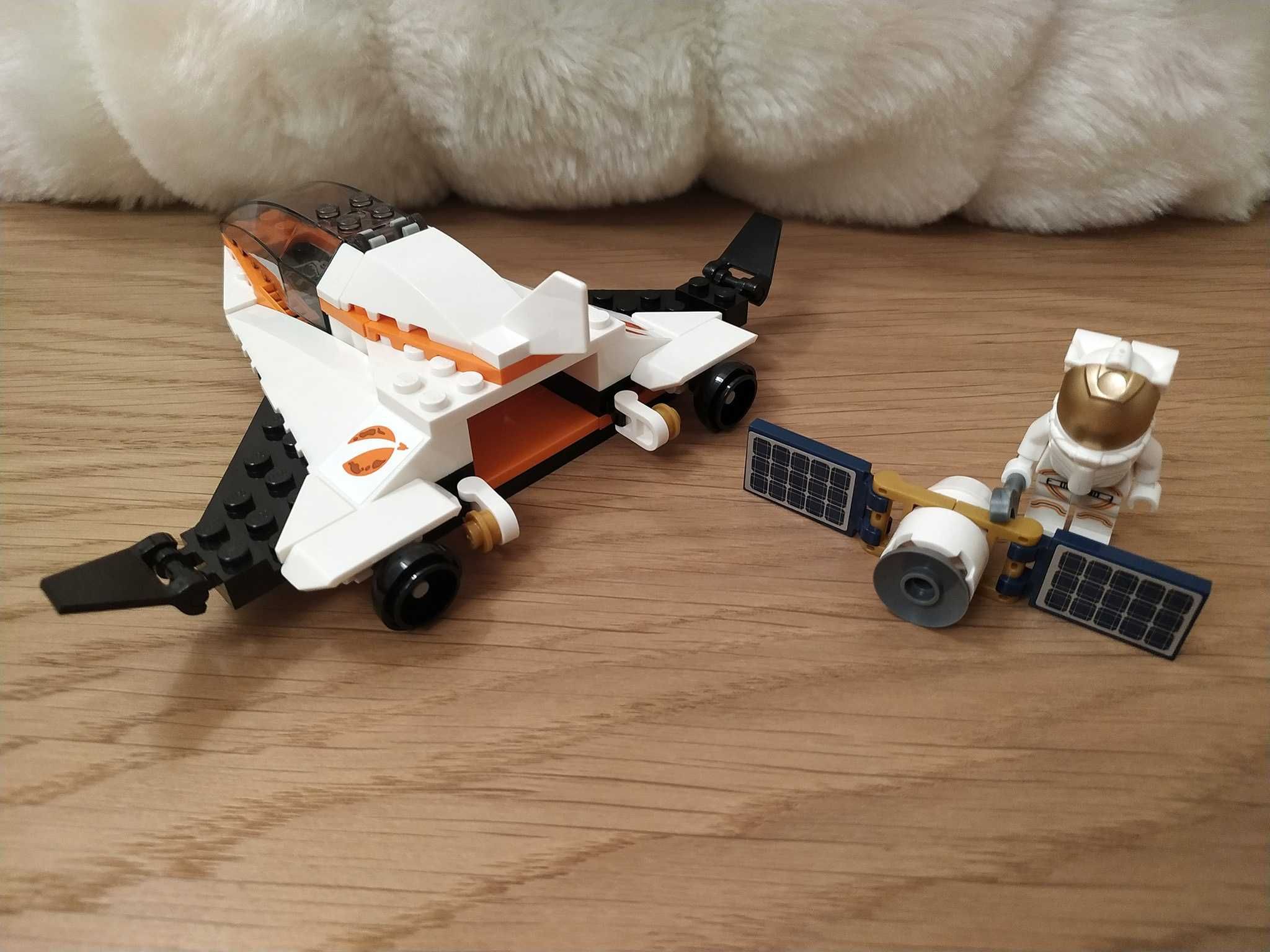 Lego City Satellite Service Mission 60224