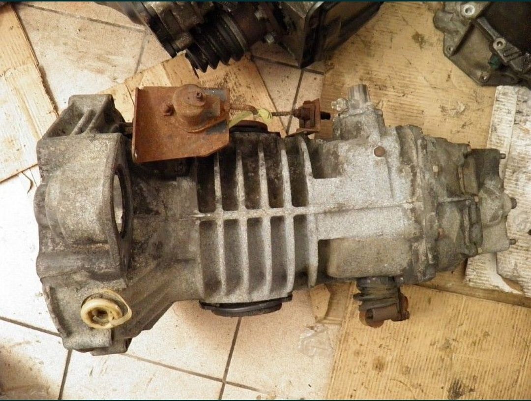 КПП Коробка Volkswagen T2 T3 1.6 1.7 1.9 D TD (4-х ступка)
