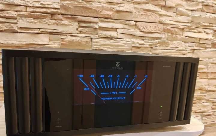 Wzmacniacz mocy ToneWinner AD-2500 PRO