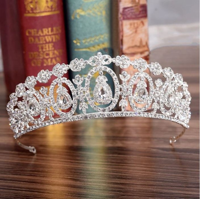 Tiaras Grandes para Noivas Princesas *Rossy Noivas*