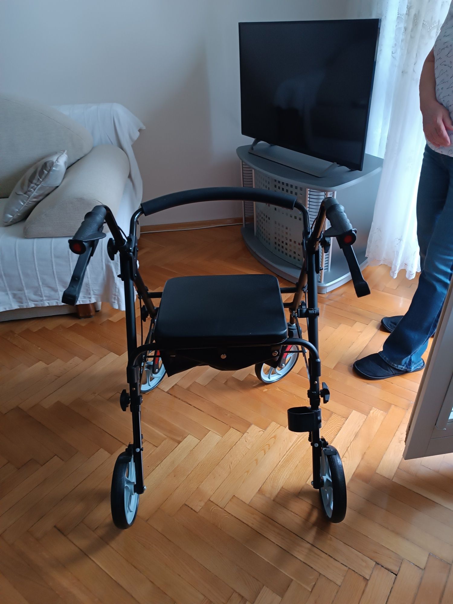 Chodzik dla osoby niepełnosprawnej