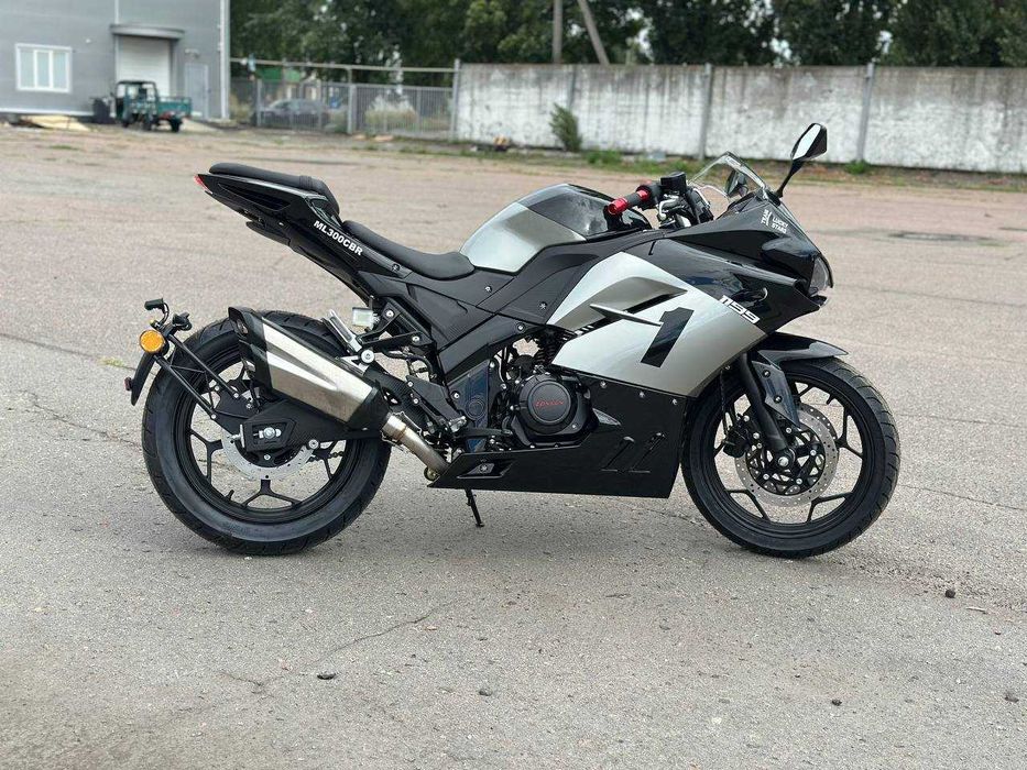 Мотоцикл ML 300 CBR
