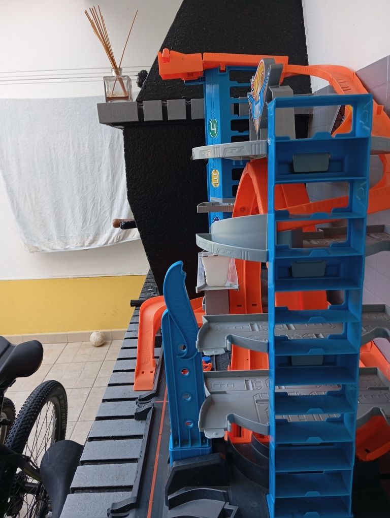Garagem hot wheels