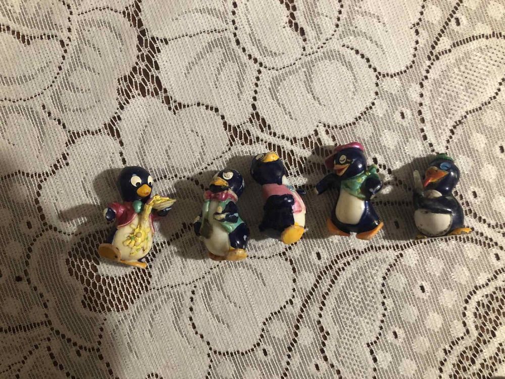 Кіндер киндер іграшки бегемотики акулы пингвины попугаи