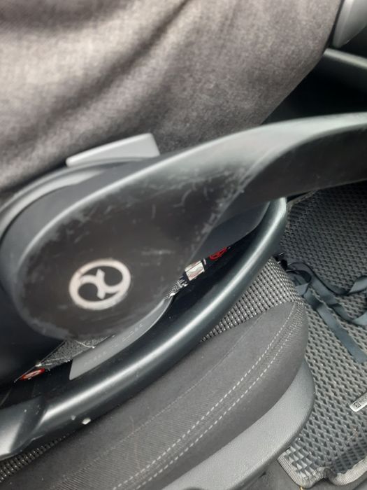 автокрісло Cybex Cloud Q з базою