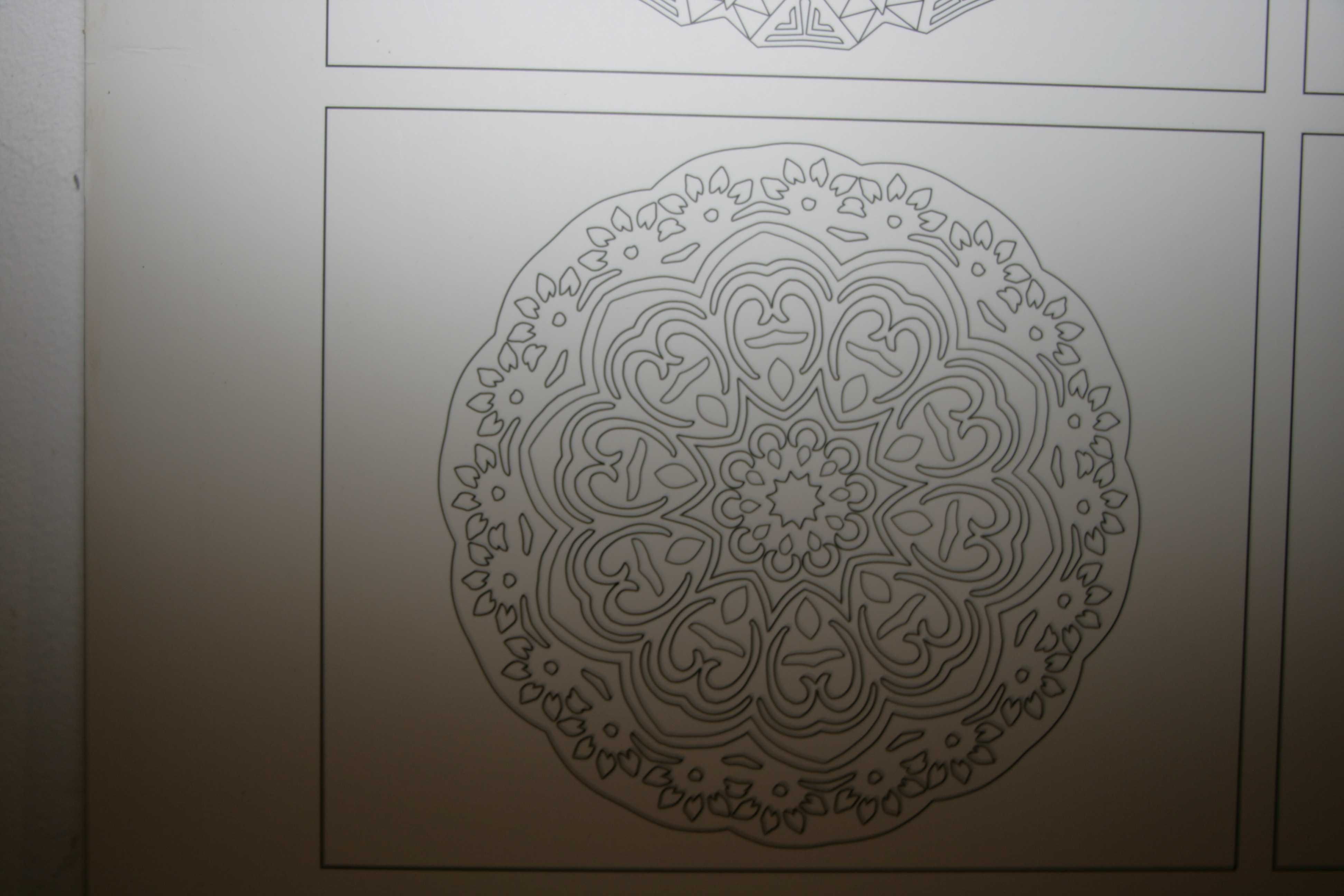 Folhas com Mandalas para Colorir da Tiger