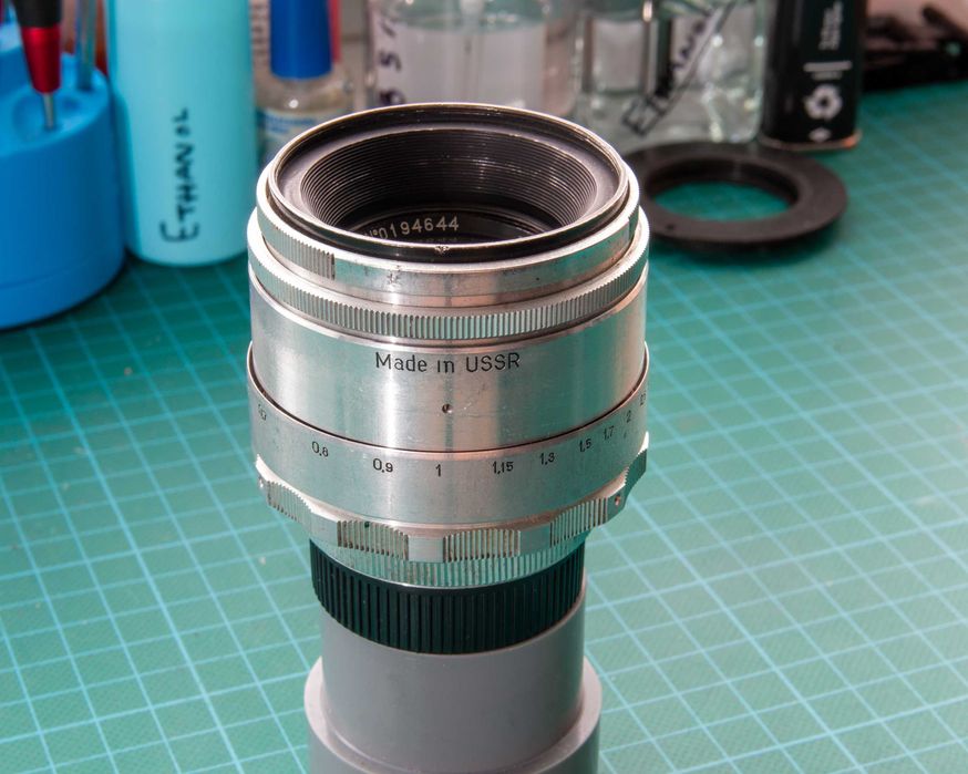 Lente russa/soviética KMZ Helios 44 58mm f/2 (13 lâminas)