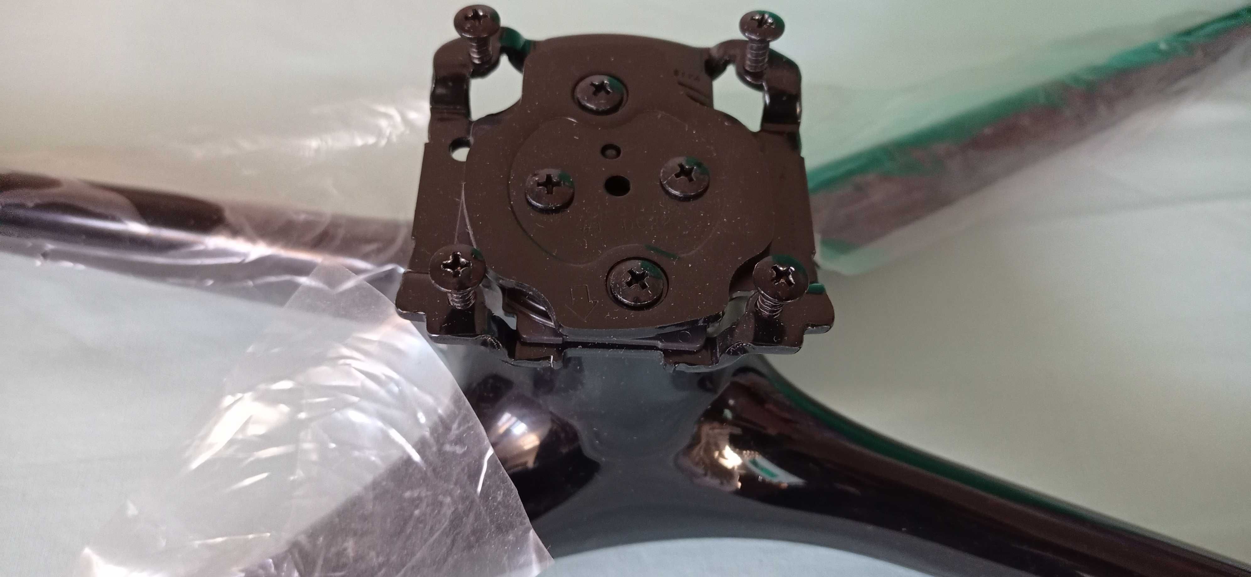 Base  para LCD  BN96-2536