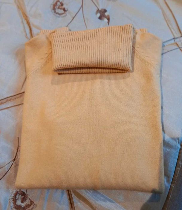 Camisola básica amarela de gola alta - S - Zara