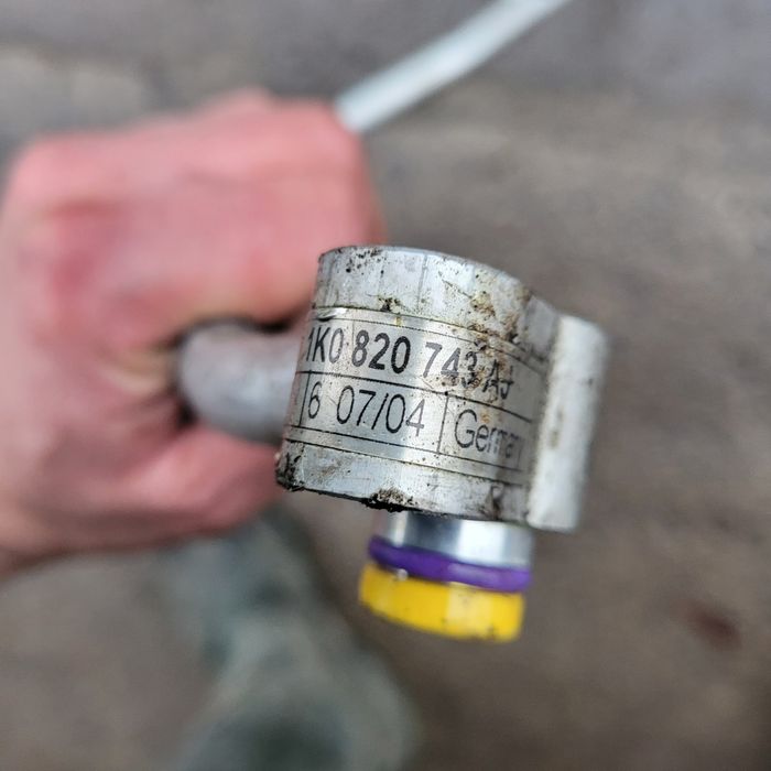 Przewód rurka wąż klimatyzacji vw golf V 1.4FSI 1.6FSI benzyna 2004r