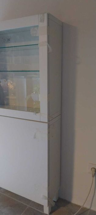 Cristaleira BESTÄ Ikea