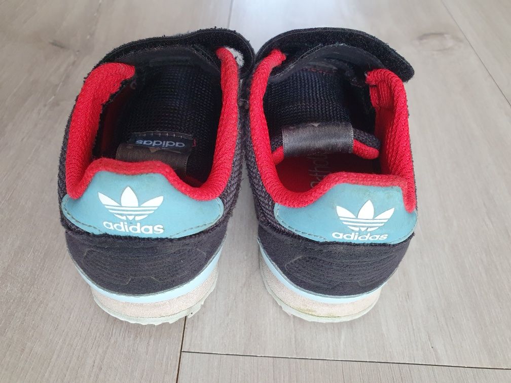Buty chłopięce adidas 23