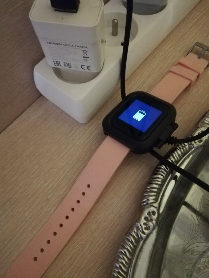 Smartwatch damski Rubicon RNCE57