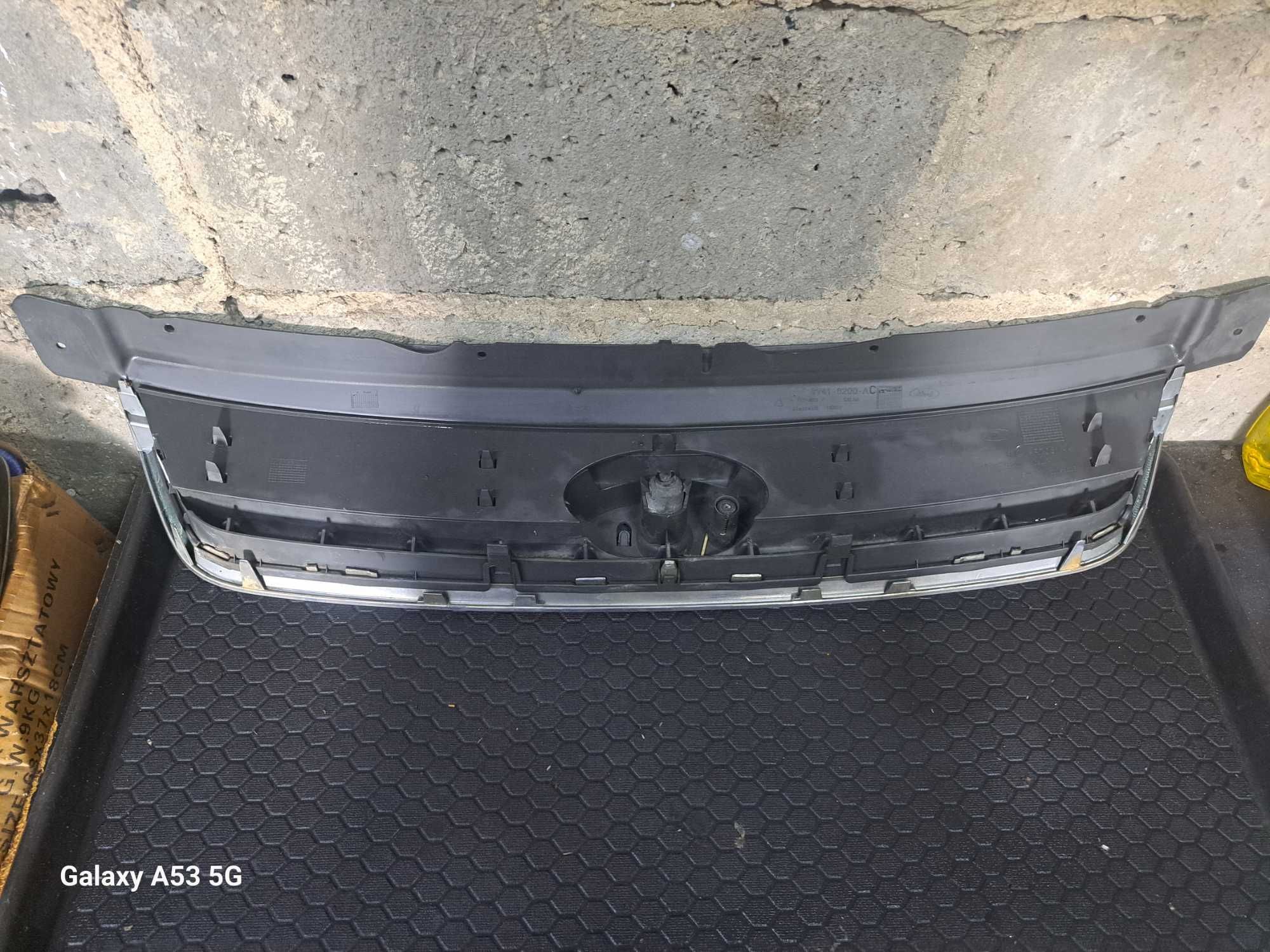 Atrapa chłodnicy, grill Ford Kuga Mk1 8V41-R7081-A