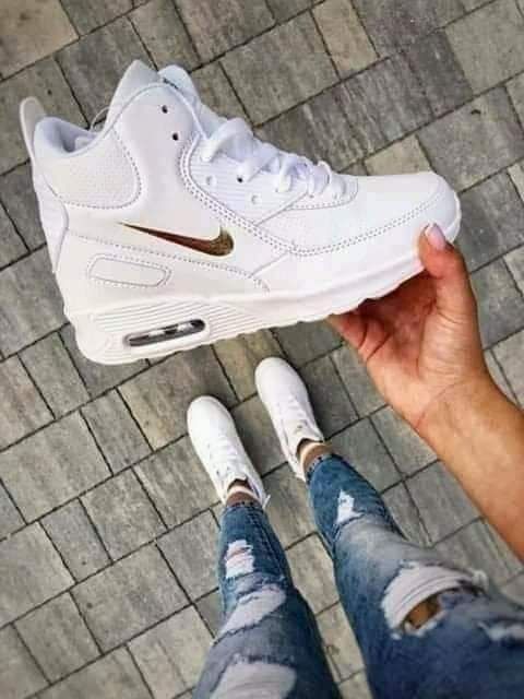 Buty damskie 
35-39
Wysyłka pobraniowa 
Zapraszam