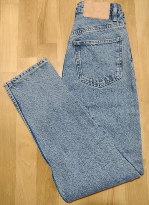 Spodnie mom jeans Zara
