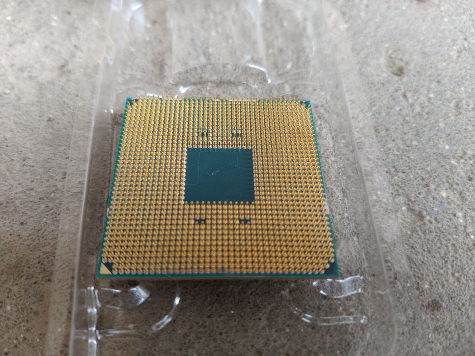 Центральный процессор Athlon 200GE