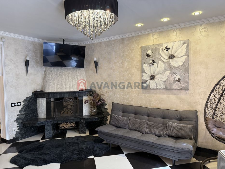 Таунхаус з ремонтом, Святопетрівське!!!