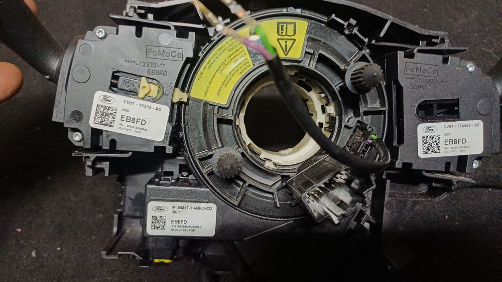 Zwijak taśma kierownicy przelacznik zespolony ford kuga mk2