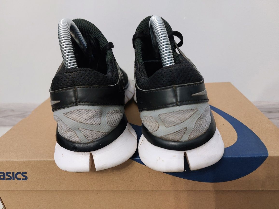 Buty damskie do biegania Nike Free Run 2 rozmiar 40.