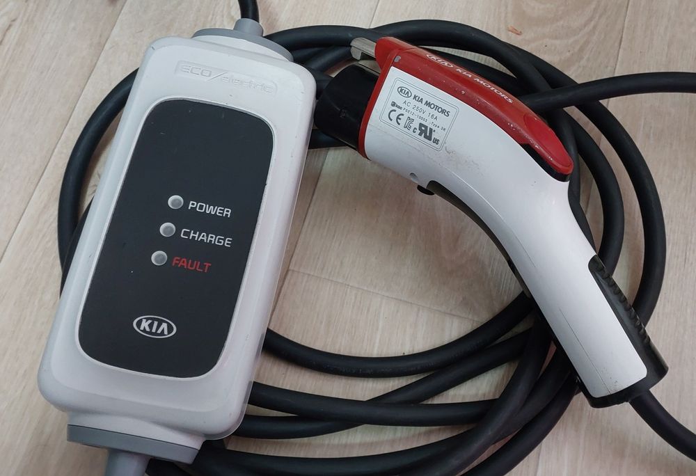Зарядка для электромобиля KIA и любых других пистолет Type1 + J1772