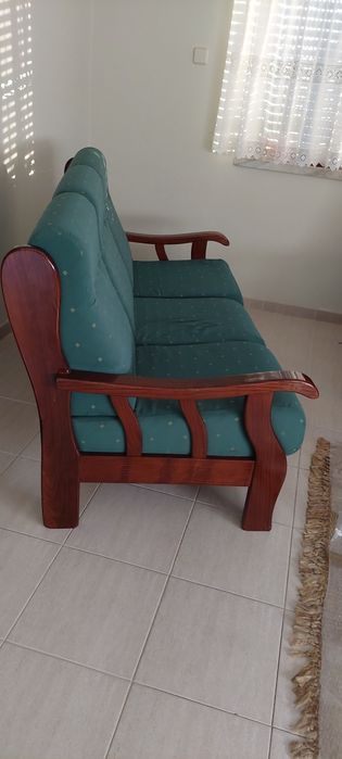 Conjunto Sofá 3 lugares + 2 lugares em madeira