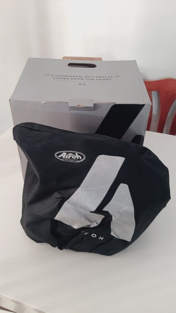 Capacete airoh novo