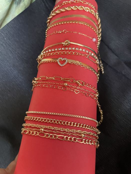 Vendo pulseiras  para mulher