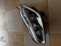 Farol esquerdo peugeot 208