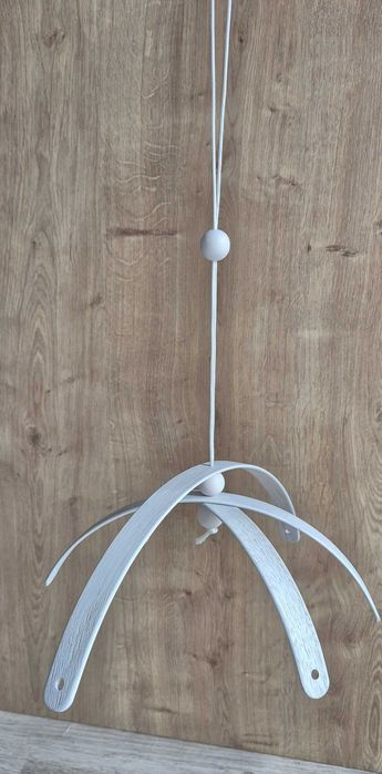 Karuzela zawieszka do łóżeczka dziecięcego drewniana biała