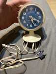 Zegar vintage General Electric model 7E383 – 240V