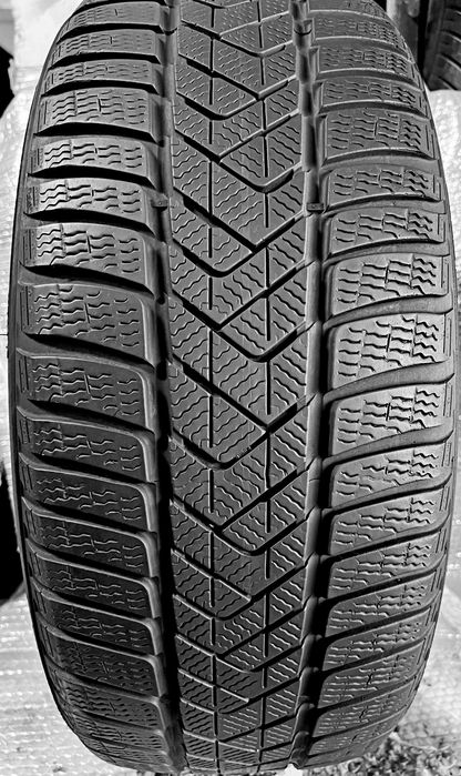 Шини Б/в 235.45.20 пара Pirelli