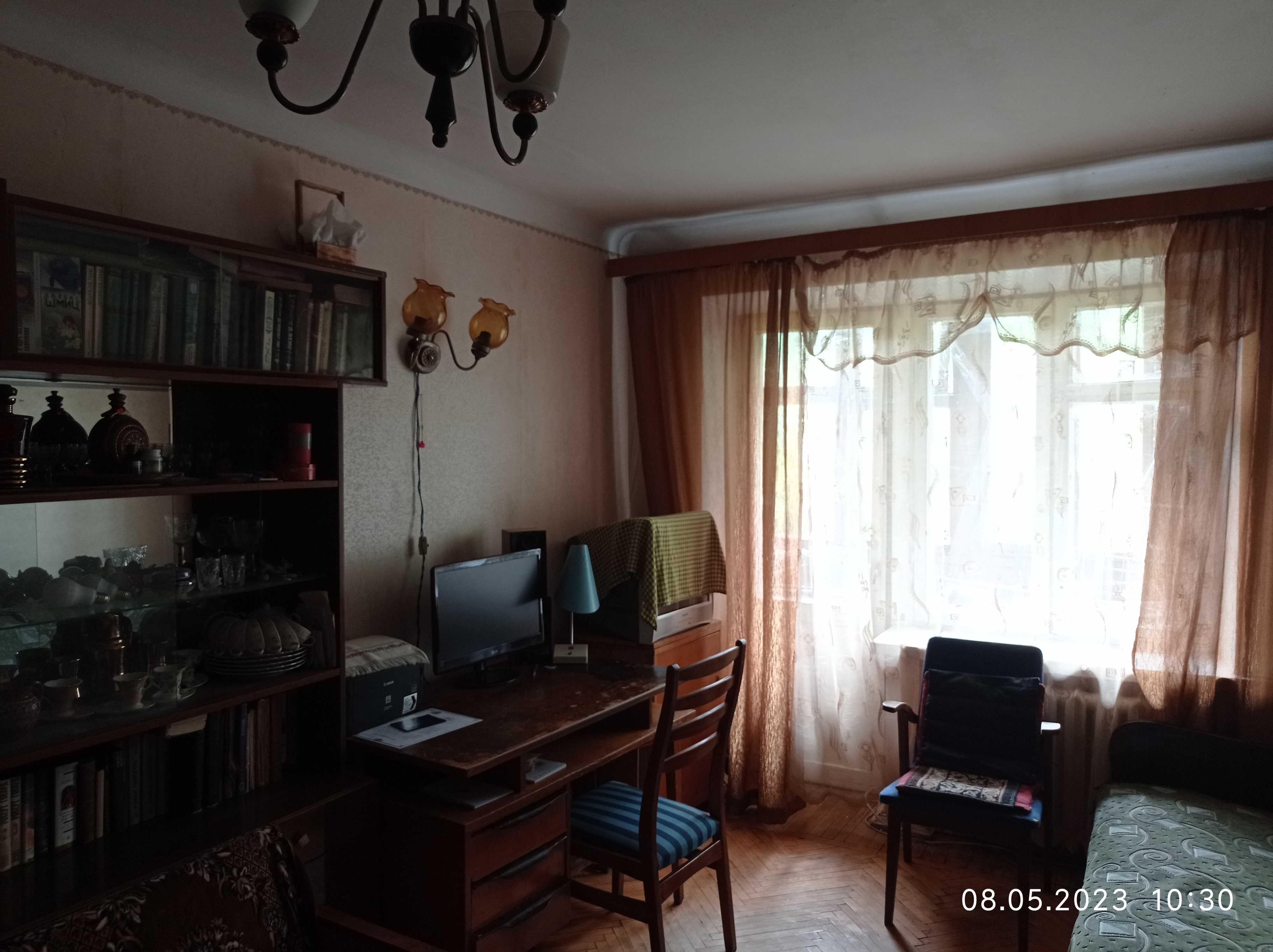 Продам 1 квартиру метро 23 Августа пр.Науки,61 ц-24 т.д.