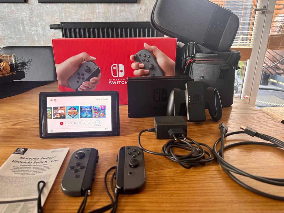 Nintendo Switch v2 stan bardzo dobry ++