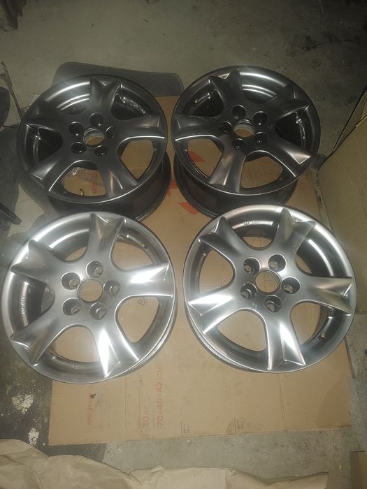 Диски BMW r15 5×120 7J ET 38 Rial Trigon TR705  KBA 45871