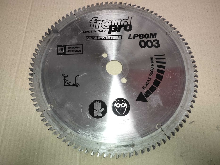 Дискова пила для різання ПВХ і алюмінію FREUD 300*30