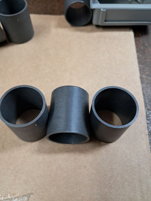 Buchas feitas de plastico autolubrificante por pressionar