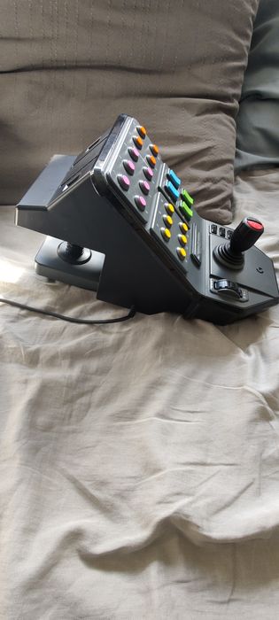 Logitech heavy egupment side panel