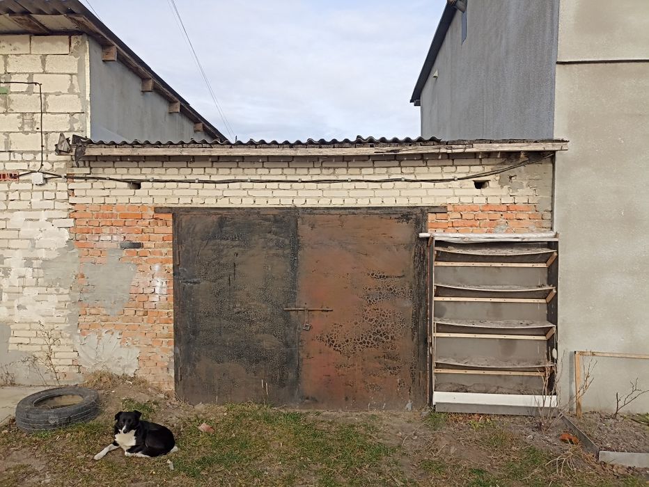 Гараж ( машинобудівник)