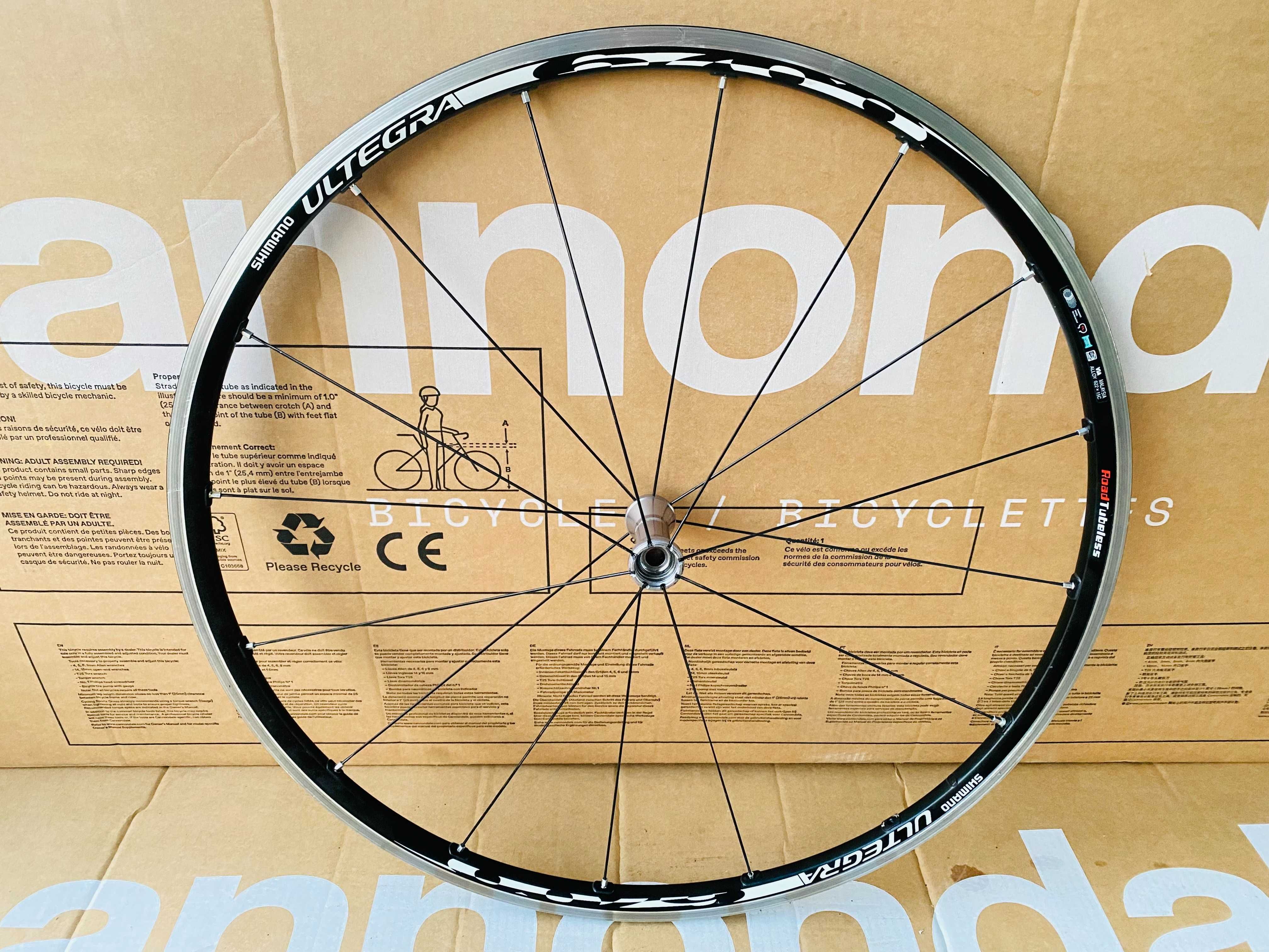 Koło szosowe SHIMANO ULTEGRA ROAD TUBELESS WH-6700 przednie obręcz 28"