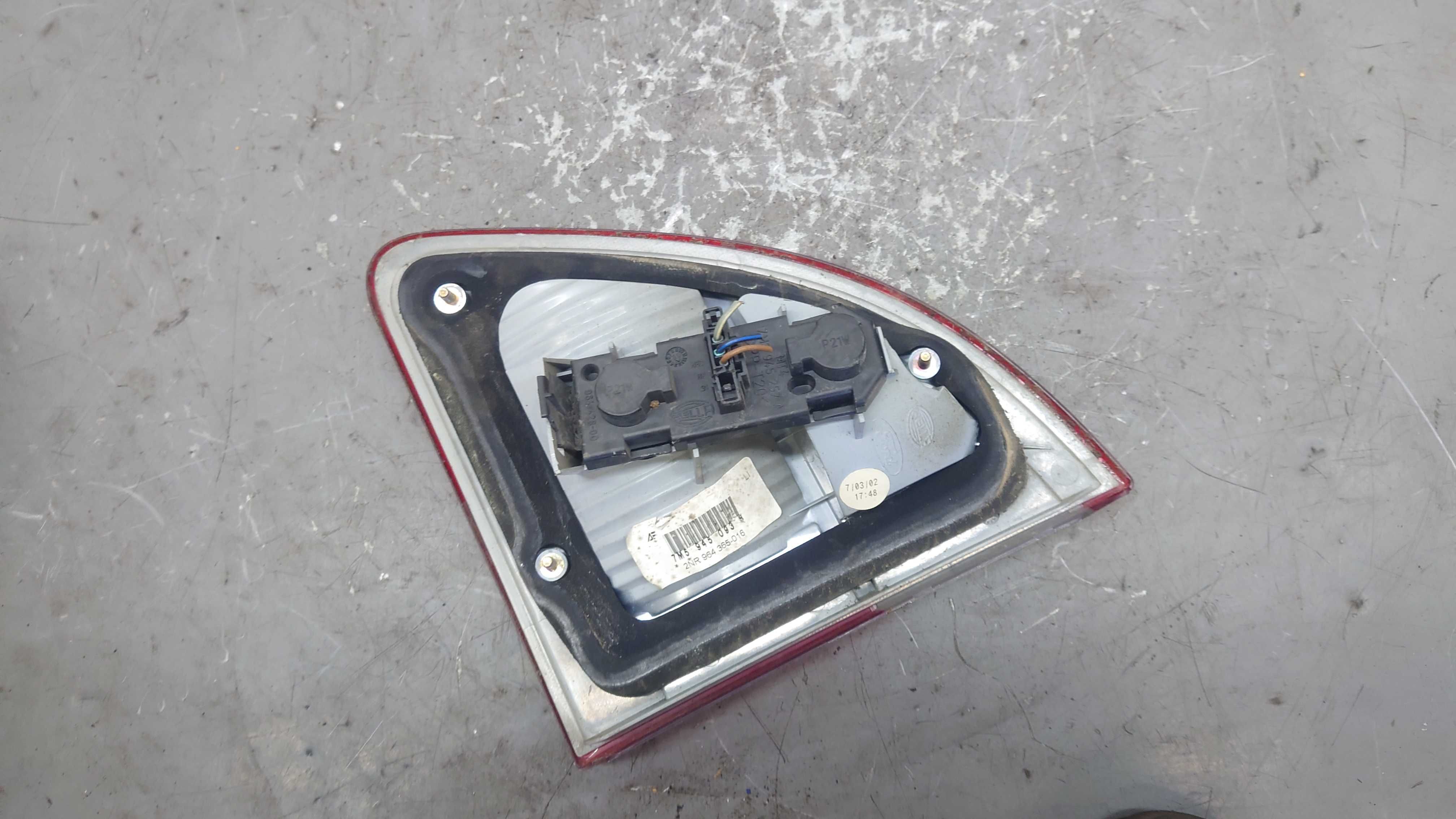 Ford Galaxy 2 II Lampa Lewy Tył Lewa Tylna W Klapę