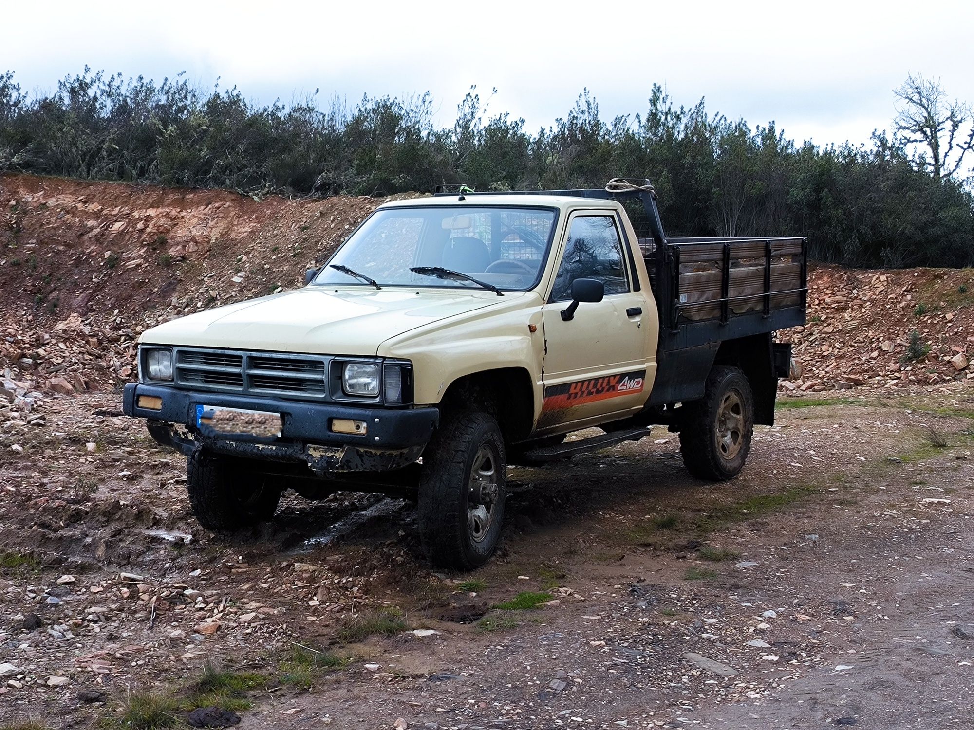 Toyota Hilux 4x4