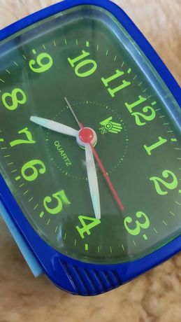 Часы будильник Кварц времён СССР