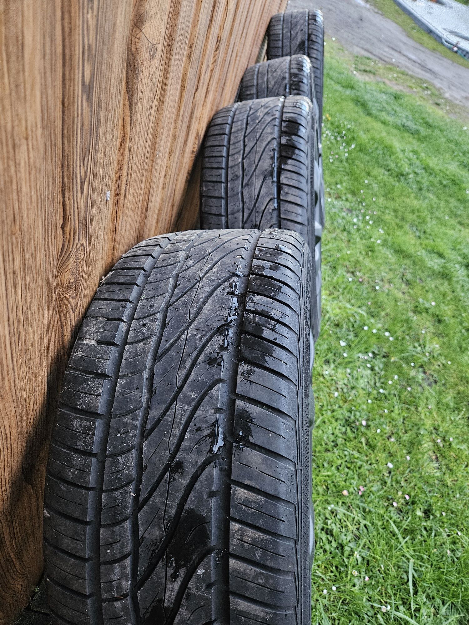 Komplet kół 4szt 225/45 R17 XL