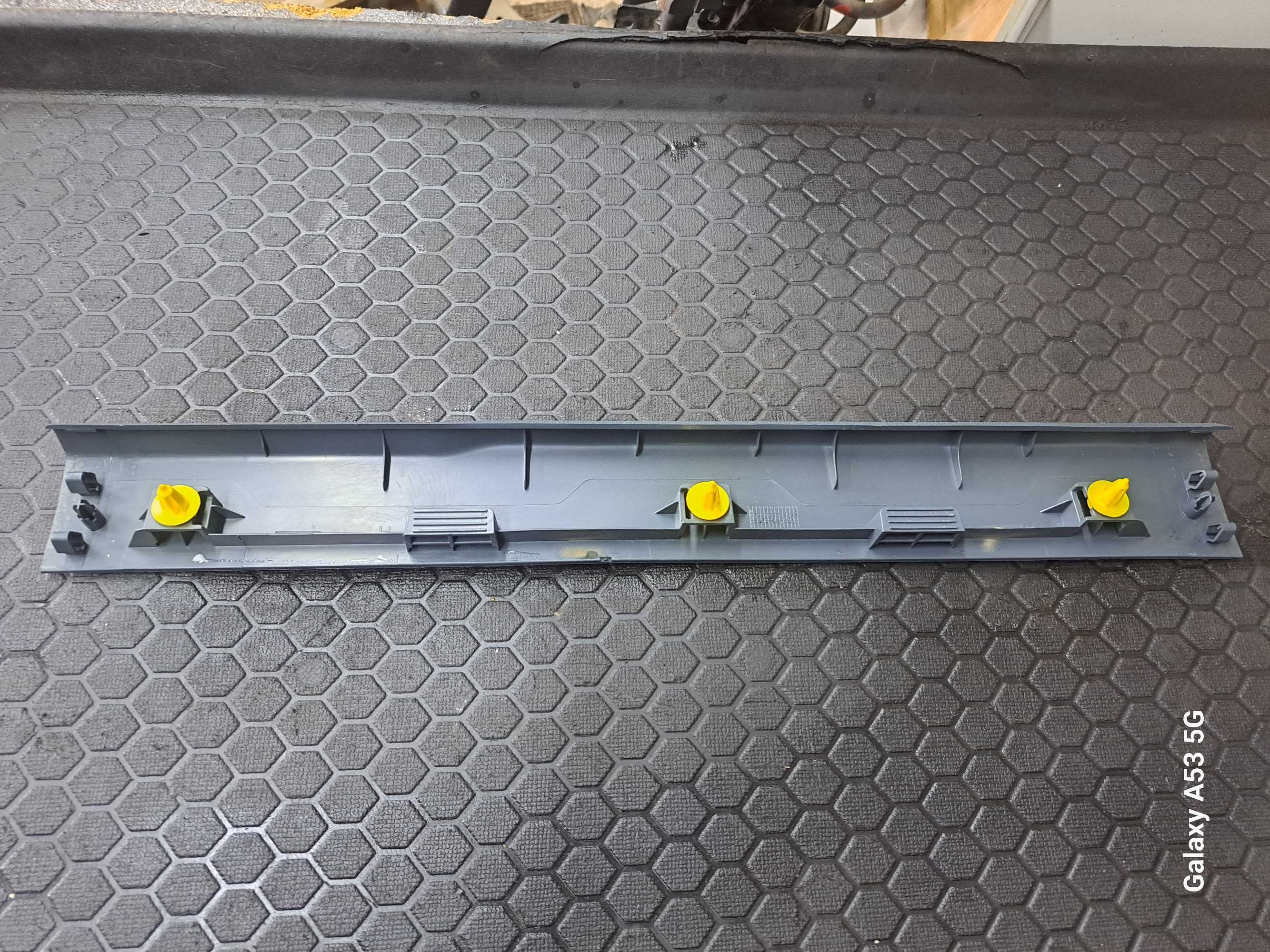 Listwa, osłona progu PRAWA/LEWA Ford C-Max Mk2 AM51-R13200/AM51-R13201