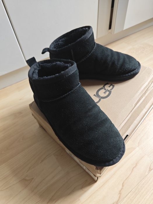 UGG Classic Ultra Mini czarne rozmiar 38, śniegowce