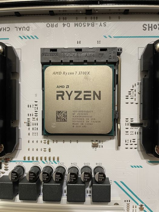AMD Ryzen 7 3700x Soyo B450M-Pro комплект
