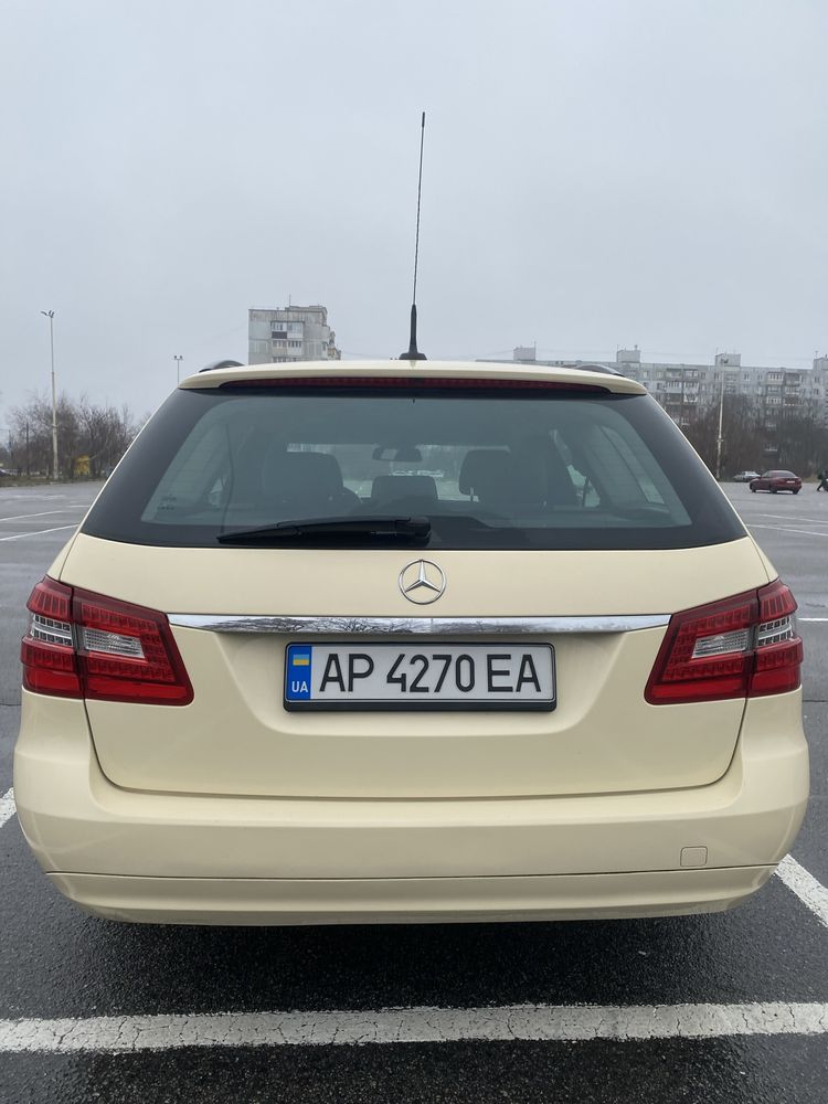 Mercedes-Benz E-Class W212